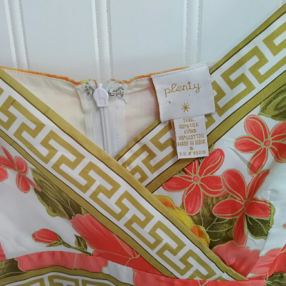🌴🌺Plenty🌺🌴 Hawaiian Dress, Vacation, Floral - Picture 4 of 6
